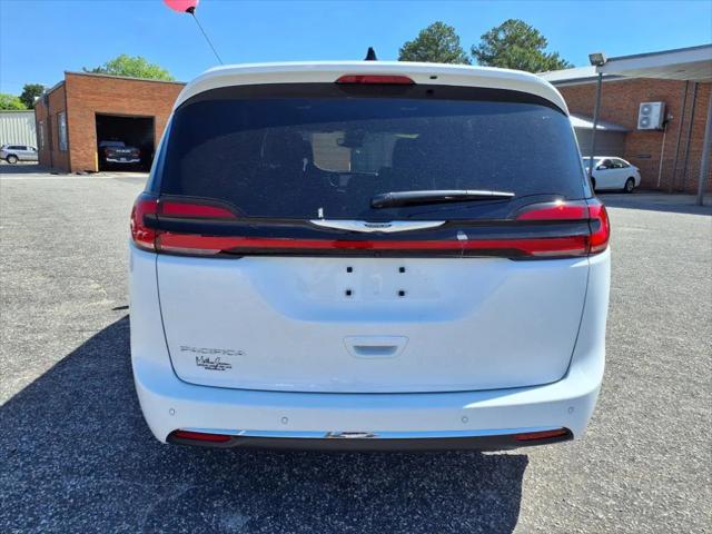 2025 Chrysler Pacifica PACIFICA SELECT
