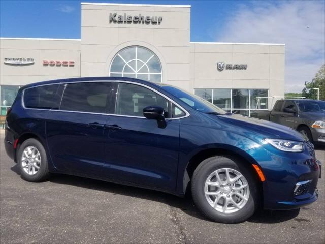 2025 Chrysler Pacifica PACIFICA SELECT