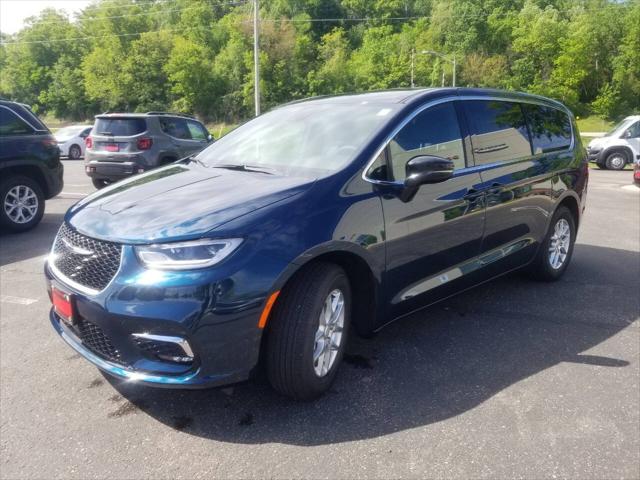2025 Chrysler Pacifica PACIFICA SELECT