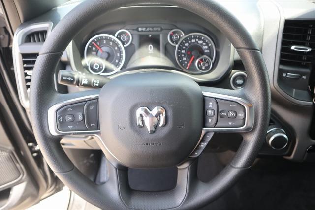 2025 RAM Ram 1500 RAM 1500 TRADESMAN QUAD CAB 4X4 64 BOX