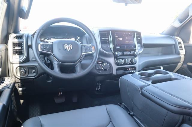 2025 RAM Ram 1500 RAM 1500 TRADESMAN QUAD CAB 4X4 64 BOX