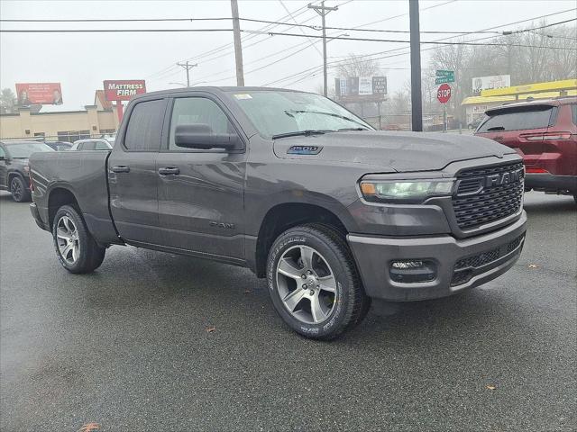 2025 RAM Ram 1500 RAM 1500 TRADESMAN QUAD CAB 4X4 64 BOX