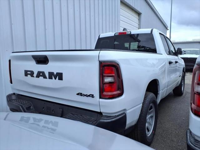 2025 RAM Ram 1500 RAM 1500 TRADESMAN QUAD CAB 4X4 64 BOX
