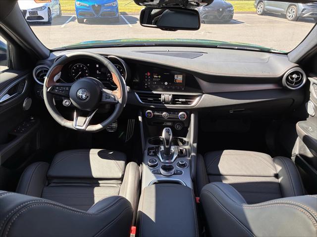 2025 Alfa Romeo Giulia GIULIA INTENSA AWD
