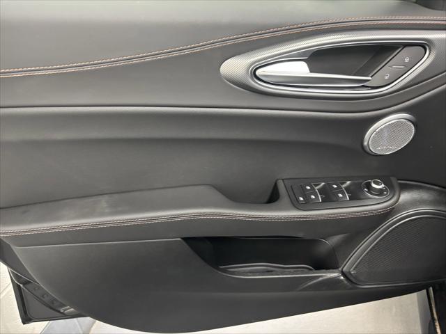 2025 Alfa Romeo Giulia GIULIA INTENSA AWD