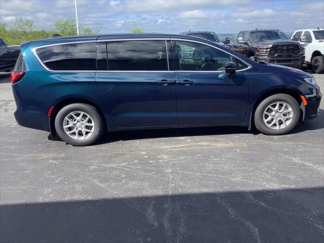 2025 Chrysler Pacifica PACIFICA SELECT