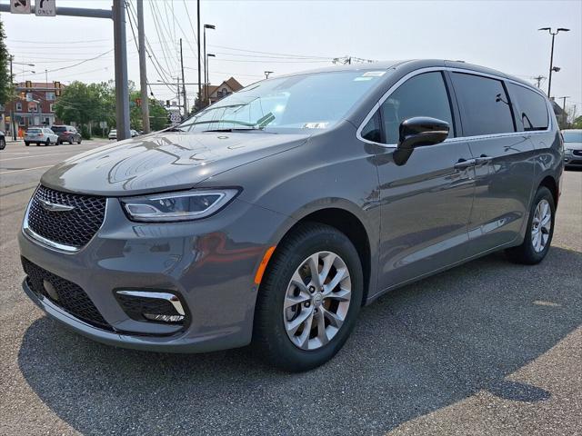 2025 Chrysler Pacifica PACIFICA SELECT AWD