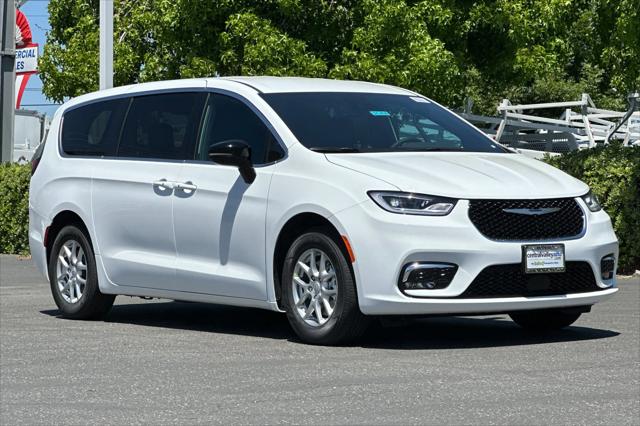 2025 Chrysler Pacifica PACIFICA SELECT