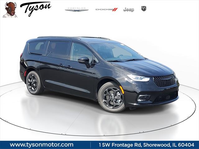 2025 Chrysler Pacifica Hybrid PACIFICA PLUG-IN HYBRID S APPEARANCE