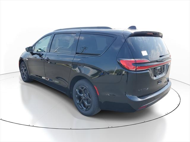 2025 Chrysler Pacifica Hybrid PACIFICA PLUG-IN HYBRID S APPEARANCE
