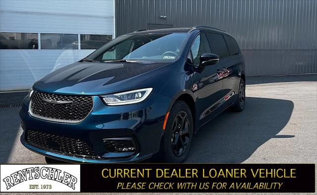 2025 Chrysler Pacifica Hybrid PACIFICA PLUG-IN HYBRID S APPEARANCE