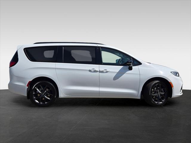 2025 Chrysler Pacifica PACIFICA LIMITED AWD
