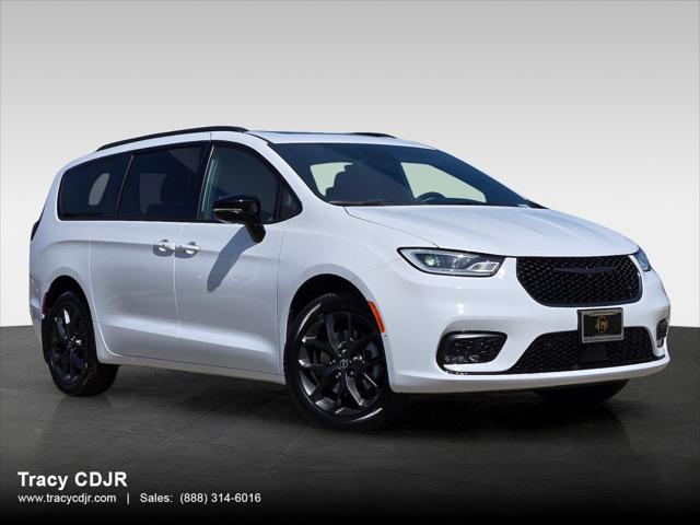 2025 Chrysler Pacifica PACIFICA LIMITED AWD