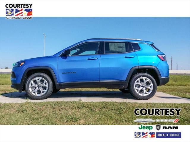 2025 Jeep Compass COMPASS LATITUDE 4X4
