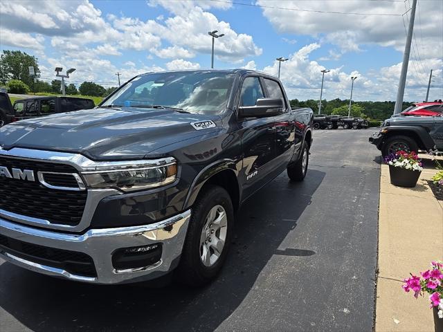 2025 RAM Ram 1500 RAM 1500 BIG HORN CREW CAB 4X4 64 BOX