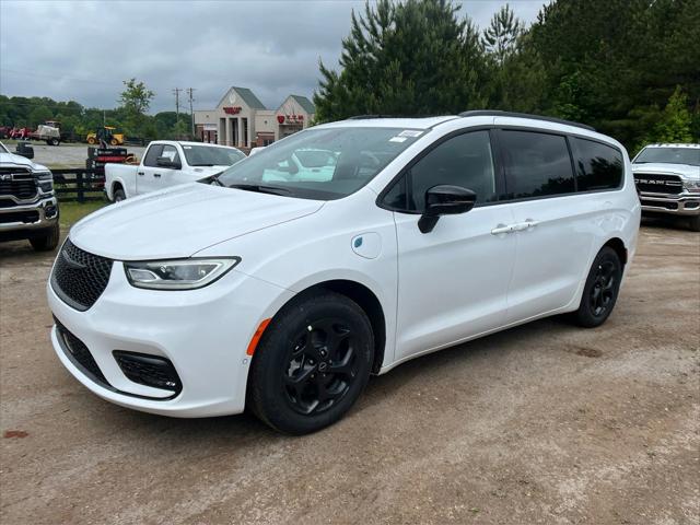 2025 Chrysler Pacifica Hybrid PACIFICA PLUG-IN HYBRID S APPEARANCE