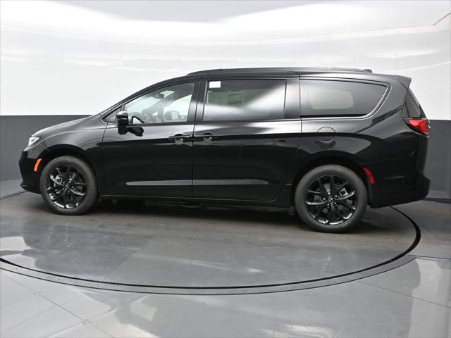2025 Chrysler Pacifica PACIFICA LIMITED AWD