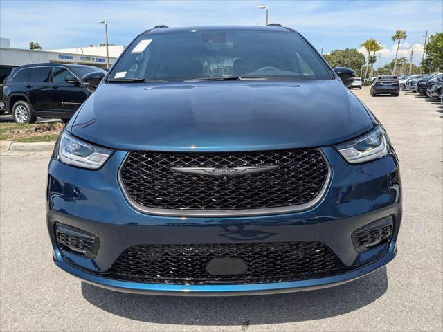 2025 Chrysler Pacifica PACIFICA LIMITED