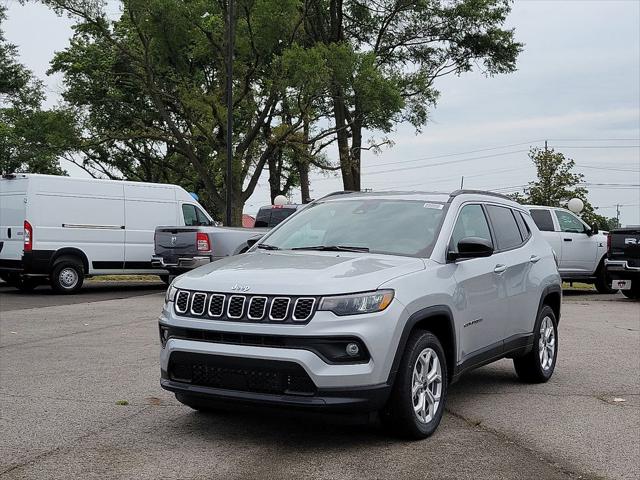 2025 Jeep Compass COMPASS LATITUDE 4X4