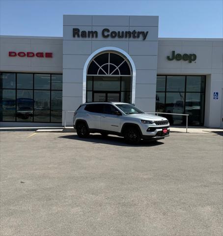 2025 Jeep Compass COMPASS LATITUDE 4X4