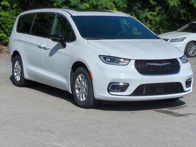 2025 Chrysler Pacifica PACIFICA SELECT