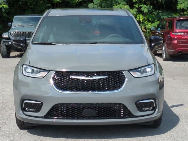 2025 Chrysler Pacifica PACIFICA SELECT