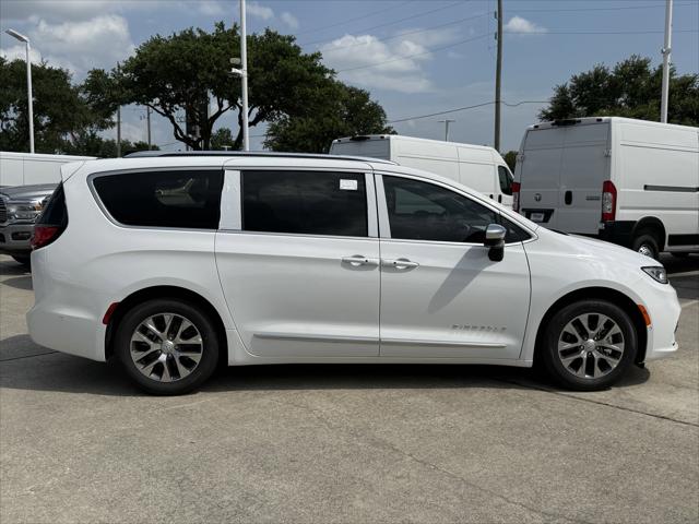 2025 Chrysler Pacifica Hybrid PACIFICA PLUG-IN HYBRID PINNACLE