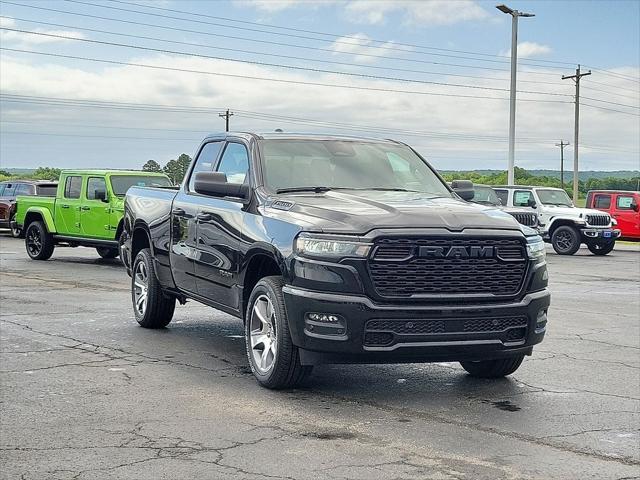 2025 RAM Ram 1500 RAM 1500 TRADESMAN QUAD CAB 4X4 64 BOX