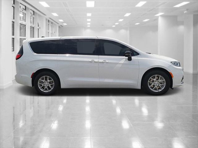 2025 Chrysler Pacifica PACIFICA SELECT