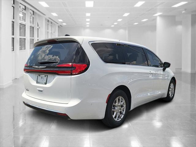 2025 Chrysler Pacifica PACIFICA SELECT
