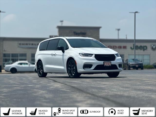 2025 Chrysler Pacifica PACIFICA LIMITED