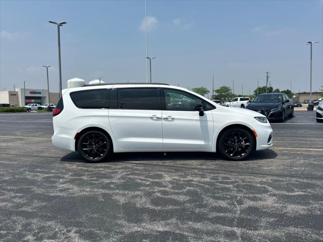 2025 Chrysler Pacifica PACIFICA LIMITED