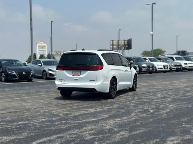 2025 Chrysler Pacifica PACIFICA LIMITED