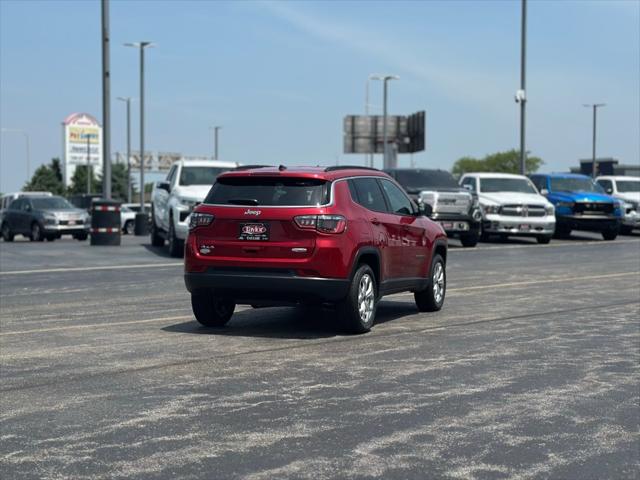 2025 Jeep Compass COMPASS LATITUDE 4X4
