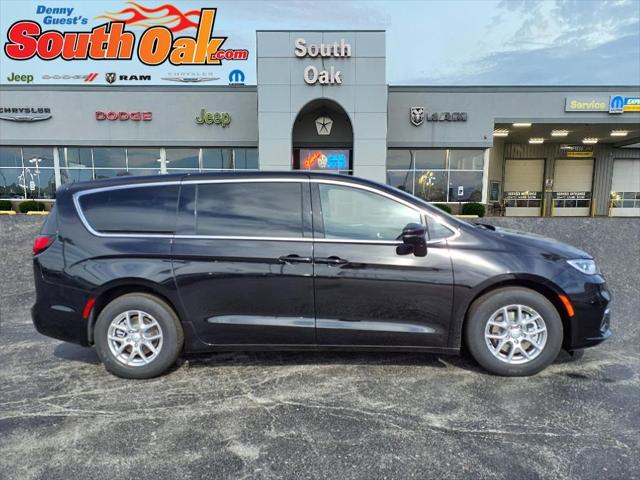2025 Chrysler Pacifica PACIFICA SELECT