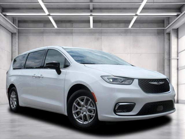 2025 Chrysler Pacifica PACIFICA SELECT