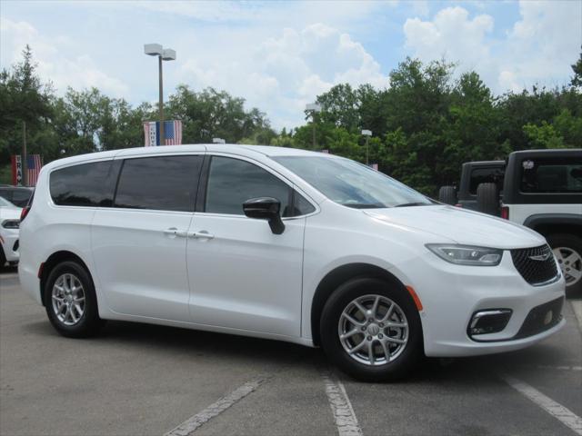 2025 Chrysler Pacifica PACIFICA SELECT