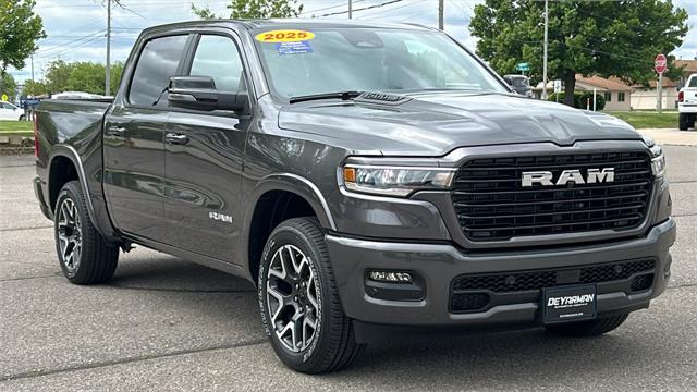 2025 RAM Ram 1500 RAM 1500 LARAMIE CREW CAB 4X4 57 BOX