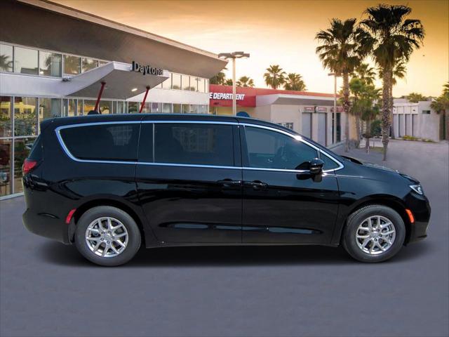 2025 Chrysler Pacifica PACIFICA SELECT