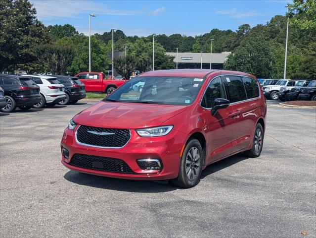 2025 Chrysler Pacifica Hybrid PACIFICA PLUG-IN HYBRID SELECT