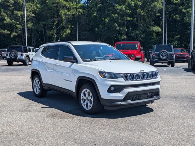 2025 Jeep Compass COMPASS LATITUDE 4X4