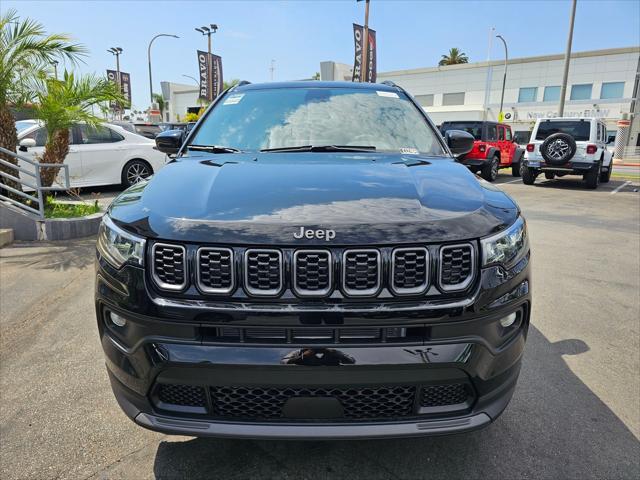 2025 Jeep Compass COMPASS LATITUDE 4X4