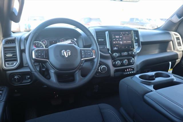 2025 RAM Ram 1500 RAM 1500 TRADESMAN QUAD CAB 4X4 64 BOX