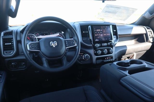 2025 RAM Ram 1500 RAM 1500 TRADESMAN QUAD CAB 4X4 64 BOX