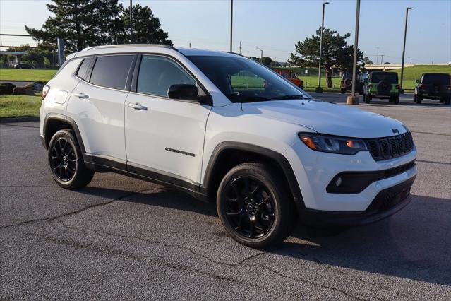 2025 Jeep Compass COMPASS LATITUDE 4X4