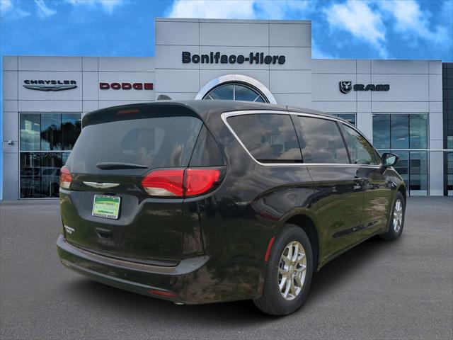 2025 Chrysler Voyager VOYAGER LX
