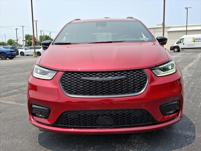 2025 Chrysler Pacifica Hybrid PACIFICA PLUG-IN HYBRID S APPEARANCE