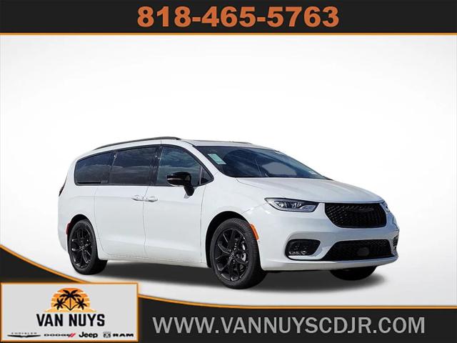 2025 Chrysler Pacifica PACIFICA LIMITED