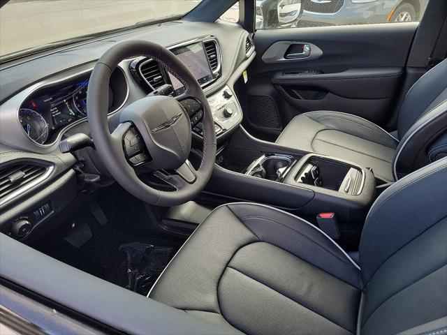 2025 Chrysler Pacifica PACIFICA LIMITED