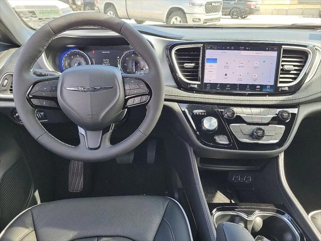 2025 Chrysler Pacifica PACIFICA LIMITED